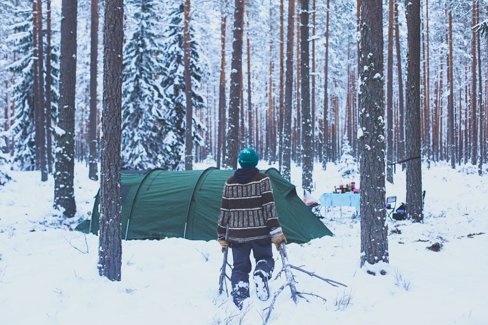 Conceptos básicos para acampar en invierno