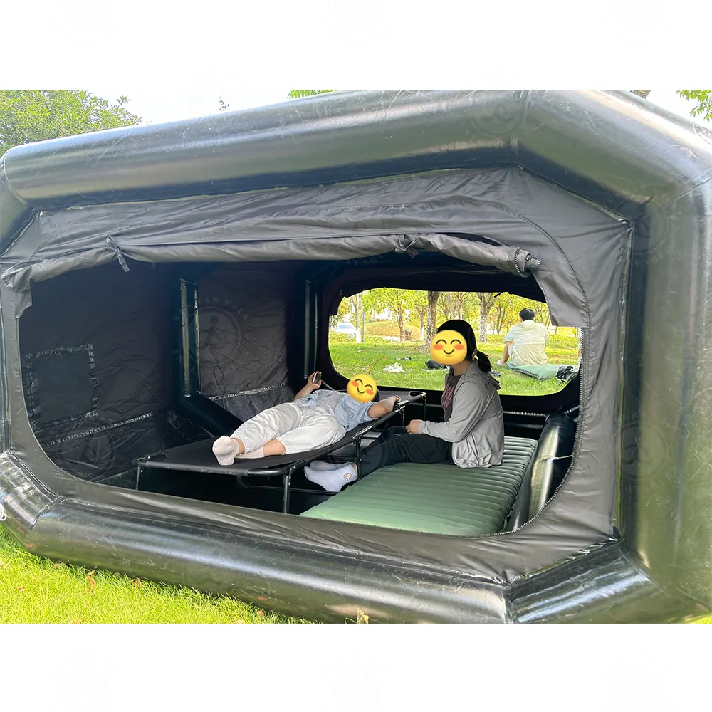 Tienda inflable para acampar con cápsula espacial